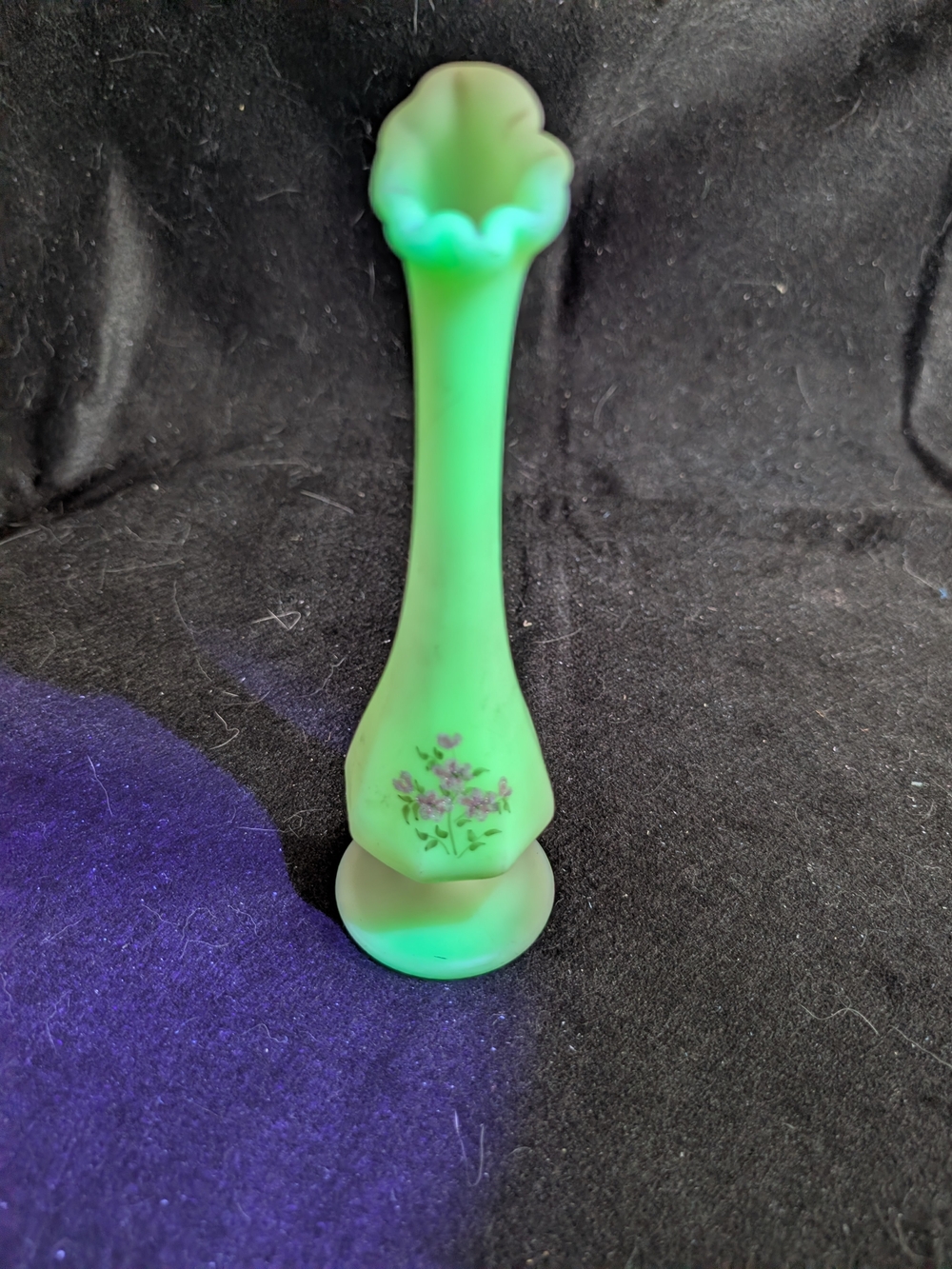 Vintage custard uranium swan vase with hand painted Floral Motif